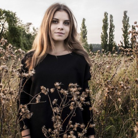 Sukienka dresowa Wąski rękaw ząbek Sukienka dresowa Wąski rękaw ząbek