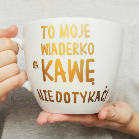 Litrowy kubek z imieniem podanym przez Ciebie Litrowy kubek z imieniem podanym przez Ciebie