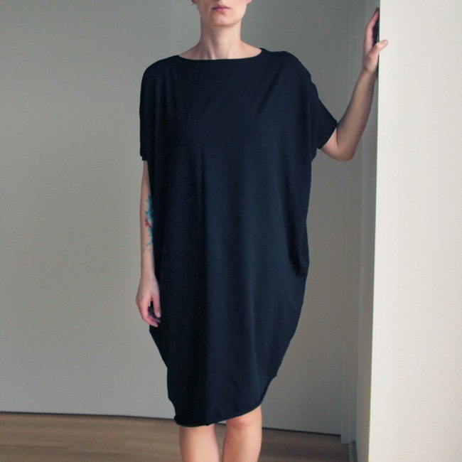 Sukienka krótki rękaw asymetria Czarna