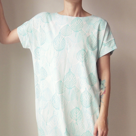 Sukienka tshirt oversize Liście Sukienka tshirt oversize Liście