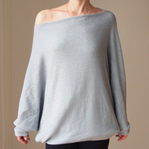 Sweterek oversize krótki nietoperz szary Sweterek oversize krótki nietoperz szary