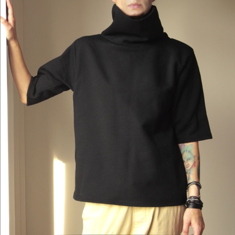 Bluza golf rękaw do łokcia Czarna Bluza golf rękaw do łokcia Czarna