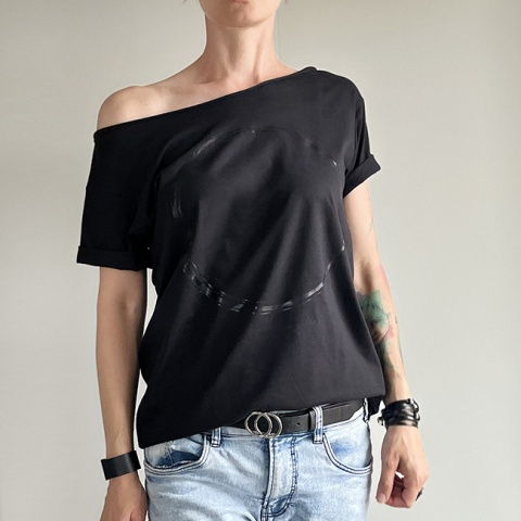 Czarne koło na czarnym Oversize Czarne koło na czarnym Oversize