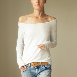 Biała dopasowana długi rękaw szeroki dekolt