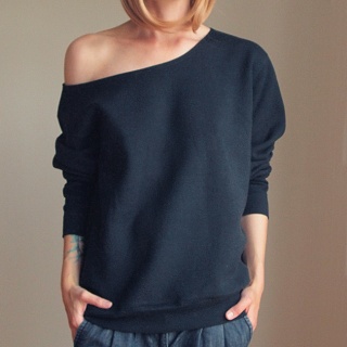 Bluza damska oversize Max z dekoltem w łódkę – czarna
