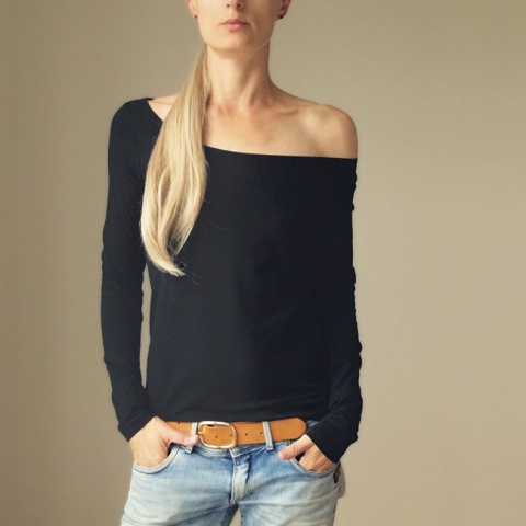 Czarna dopasowana długi rękaw szeroki dekolt