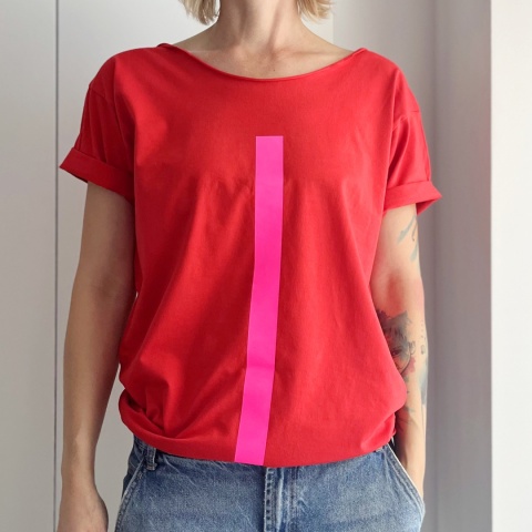 Kreska różowa na czerwonym Oversize