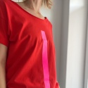 Kreska różowa na czerwonym Oversize