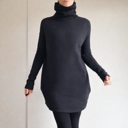 Sukienka Wąski rękaw czarna Golf Midi