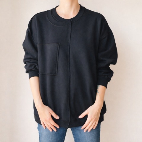Surowa Czarna Bluza 1 z 2 plus Kieszeń