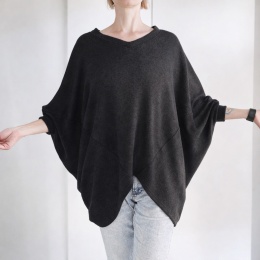 Sweter nietoperz VV czarny