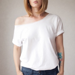 Asymetryczny Biały Oversize