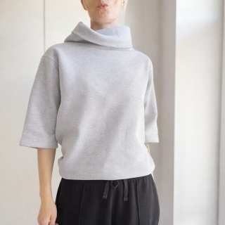 Bluza damska oversize z golfem i rękawem do łokcia – szary melanż