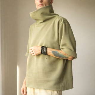 Bluza damska oversize z golfem i rękawem do łokcia – blada oliwka