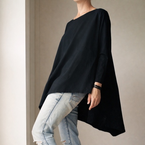 Bluzka asymetryczna dwie kieszenie czarna