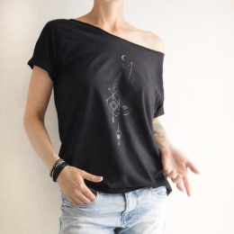 Czarny alchemik na czarnej koszulce Oversize