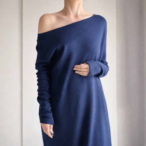 Długa sukienka swetrowa ciemnoniebieska