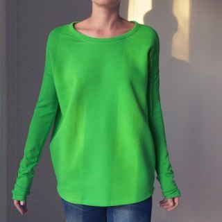 Bluza damska oversize z wąskimi rękawami – jasnozielona