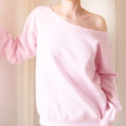 Jasnoróżowa gruba Bluza z szerokim dekoltem