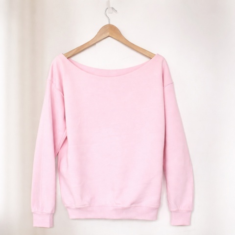 Jasnoróżowa gruba Bluza z szerokim dekoltem