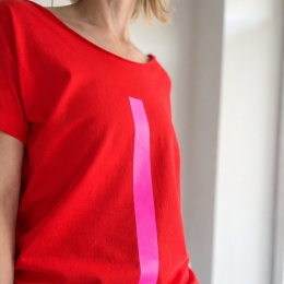 Kreska różowa na czerwonym Oversize