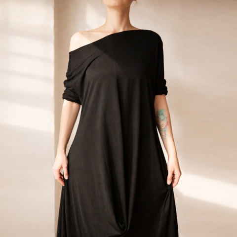 Sukienka Serce oversize Czarna