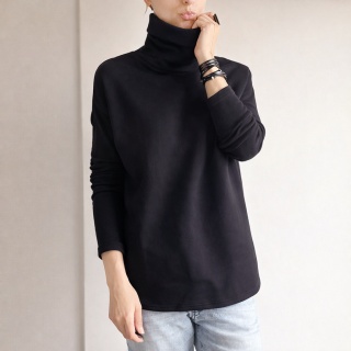 Bluza damska oversize z golfem i wąskimi rękawami – czarna