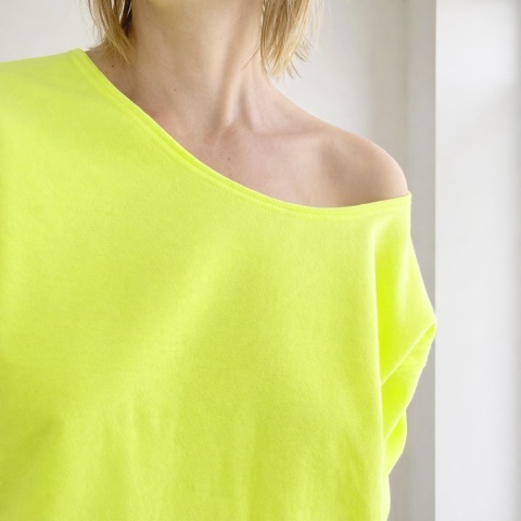 Bluza Fluo żółta z szerokim dekoltem - pojedynczy egzemplarz