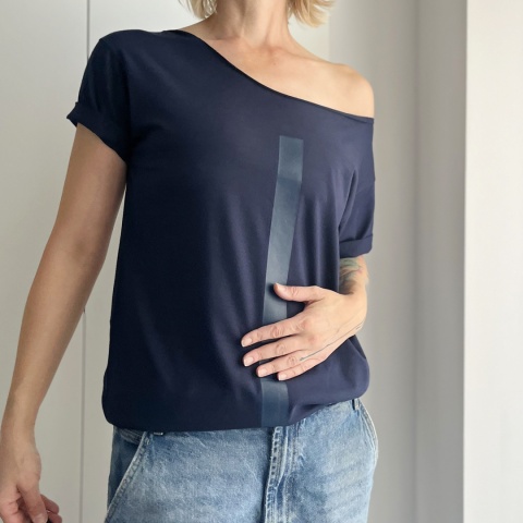 Granatowa kreska na granatowym Oversize