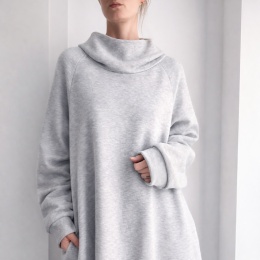 Sukienka oversize z kapturem i kieszeniami szara dresowa