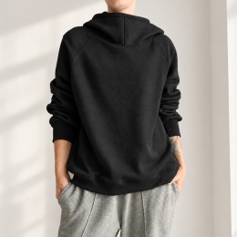 Bluza damska oversize z dużym kapturem i dziurkami na kciuki – czarna