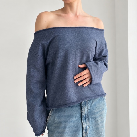 Bluza damska oversize z szerokim dekoltem – granatowy melanż