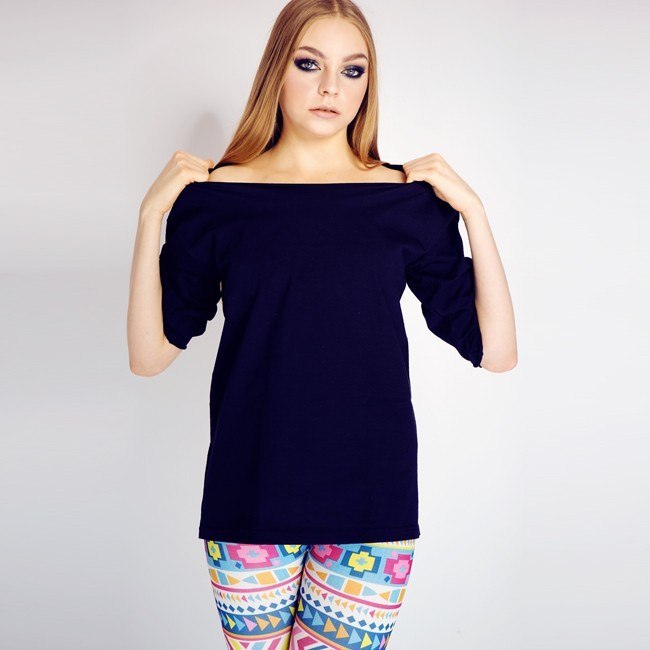 Czarny Oversize Rękaw 3/4 Bez nadruku Czarny Oversize Rękaw 3/4 Bez nadruku
