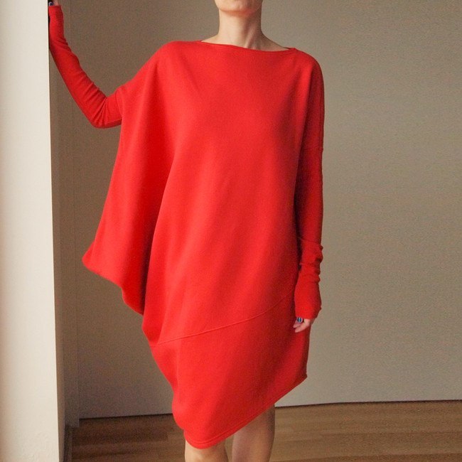 Sukienka długi rękaw asymetria Czerwona